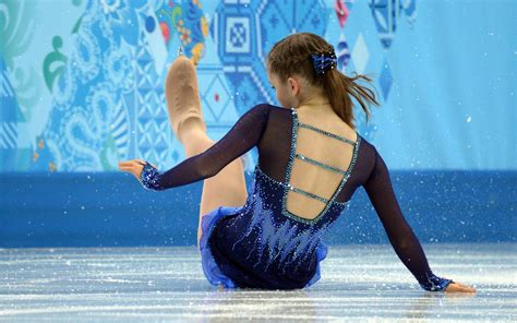 Figure Skater Julia Lipnitskaia Succumbs To Weight Of All Of Russia