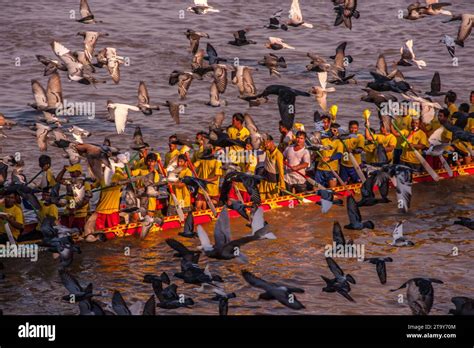 Phnom Penh celebrates Bon Om Touk, The Cambodian Water Festival, dragon ...