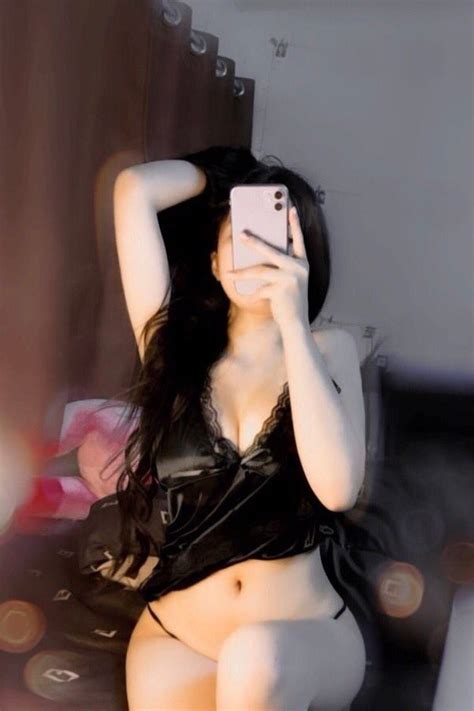 Ảnh khiêu dâm mặc bikini làm anh nứng cặc Việt Xinh