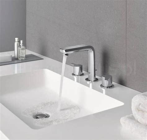 Grohe Lineare Trzyotworowa Bateria Umywalkowa Rozmiar M