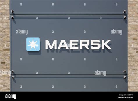 Maersk Logo Symbol Sign Hi Res Stock Photography And Images Alamy