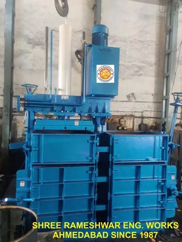 Mild Steel Hydraulic Baling Press For Raffia Plastic 100 To 150 KG At