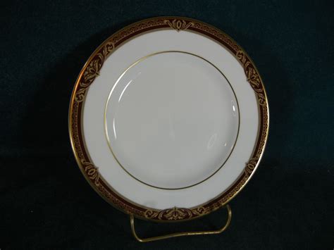 Royal Doulton Tennyson H Gold Trim Bread And Butter Plate S