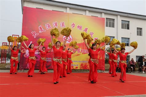 湖北宜都：渔洋溪村举行村民文艺汇演，70农民当演员，乐了山乡凤凰网