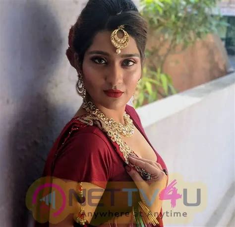 Actress Divya Saurabh Kedar Hot Sexy Images Galleries HD