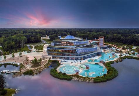 Le Groupe Pierre Vacances Center Parcs Se R Invente Pour Sortir De L