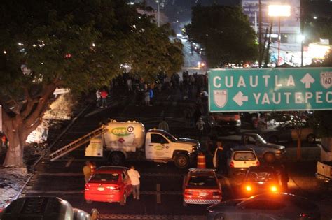 La Jornada Bloquean Carretera Cuernavaca Cuautla Por Desaparecidos De