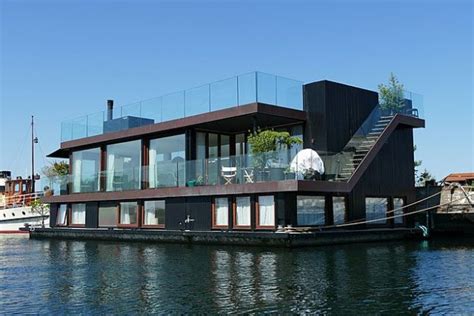 Floating Homes And Houseboats Whats The Difference Flohom