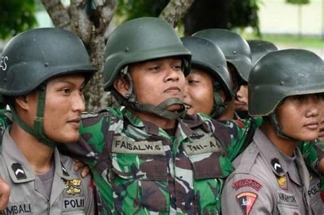 Sudah Ditandatangani Jokowi Tni Polri Kini Bisa Isi Jabatan Sipil Di