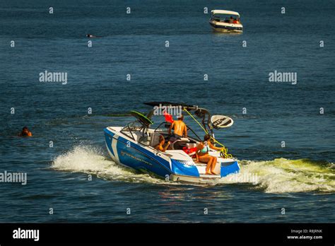 Bikini Girls On Boat Fotos Und Bildmaterial In Hoher Aufl Sung Alamy