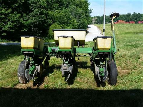 John Deere 7000 3 Row Planter Bigiron Auctions