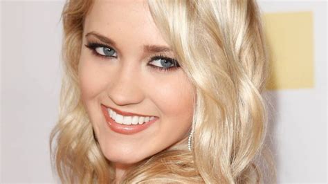 Emily Osment De Hannah Montana Anuncia Su Compromiso Con Jack Anthony