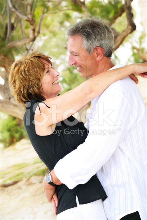 Stock Photo De Belle Mature Couple Amoureux Libre De Droits FreeImages
