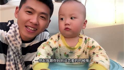 11个月萌娃第一次学走路，激动得一直说婴语，太可爱了 Youtube