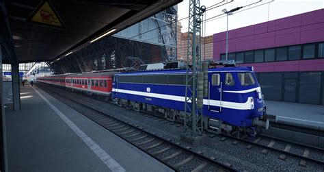 Creators Club - DB110 In blau mit weisen streifen