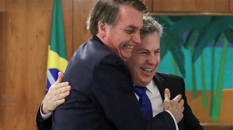 Bolsonaro P E Fim S Rusgas Confirmando Apoio A Mendes E Apontando