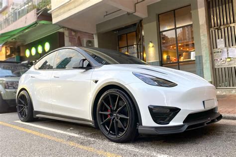 Tesla Model Y White Vossen HF 3 Wheel Front