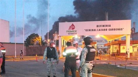 Amlo Incendio En Refinería Bastante Fuerte Y Aparatoso