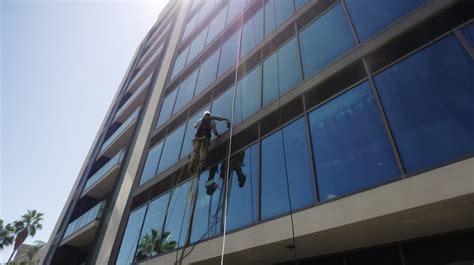 Bay Windows Cleaning Window Of An Office Building Backgrounds | JPG ...