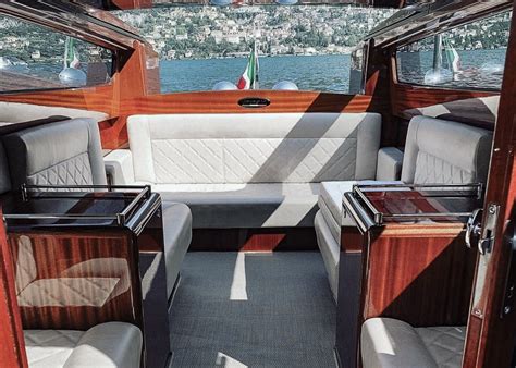 Luxury Speedboat Moveolux