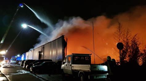 Lagerhallenbrand 16 03 2019 Einsätze Feuerwehr Leverkusen