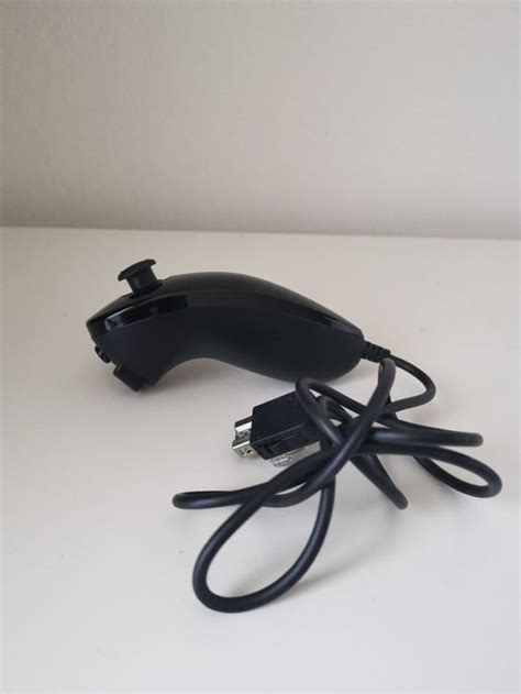 Nunchuk für Nintendo Wii Wii U Controller schwarz Kaufen auf Ricardo