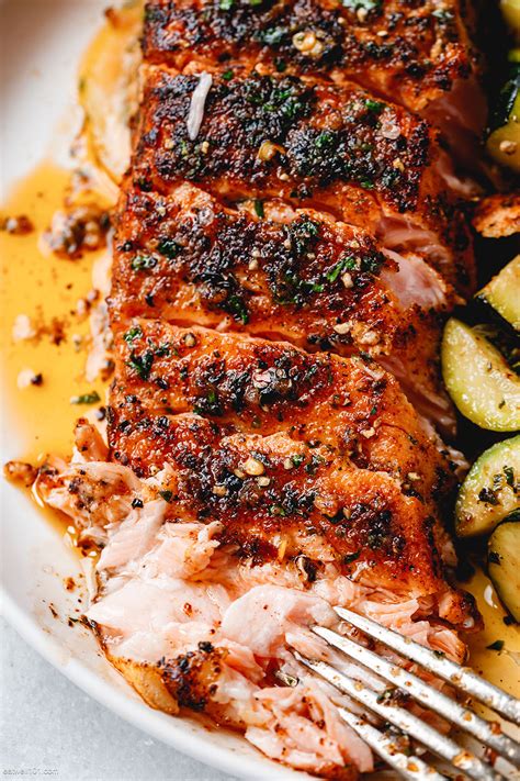 Blackened Salmon Recipe How To Cook Blackened Salmon Eatwell101