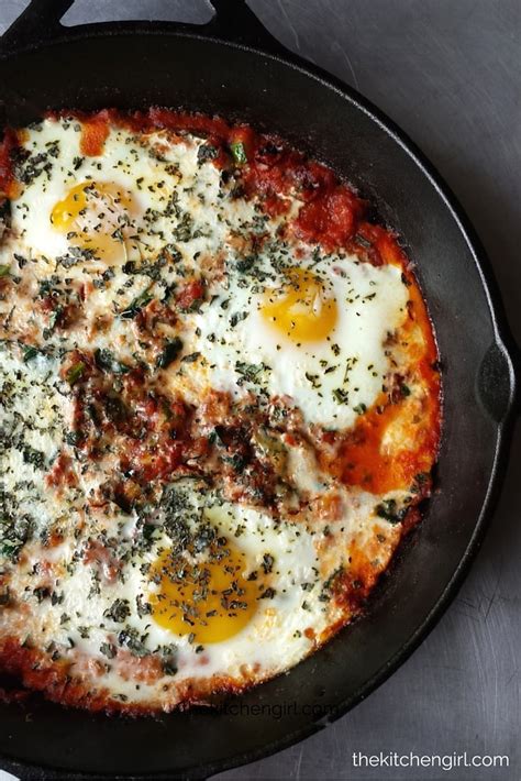 Shakshuka Eggs Poached In Tomato Sauce The Kitchen Girl