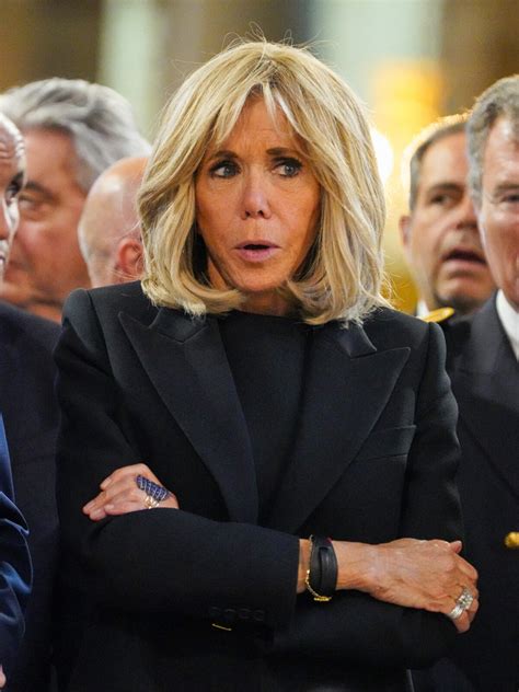 Photo La Premi Re Dame Brigitte Macron Obs Ques De L Ancien Maire