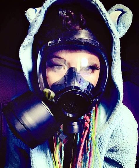 Pin By Jakob Jurka On Gasmaske Gas Mask Girl Gas Mask Mask Girl