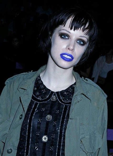 Pin On Alice Glass Crystal Castle Emo Girls Alice