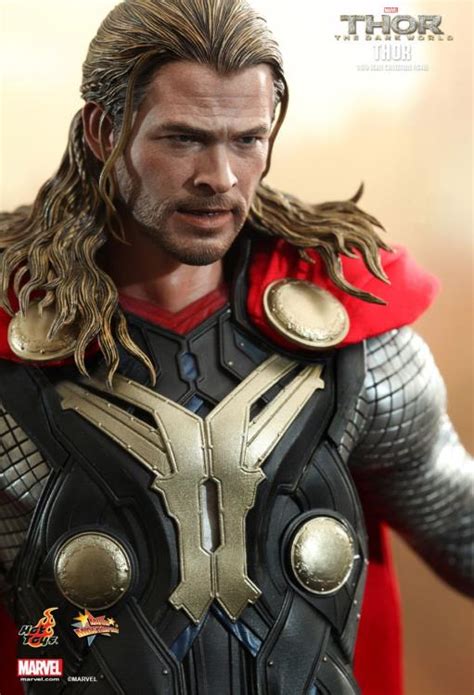 Hot Toys Thor The Dark World MMS Thor Th Scale Collectible