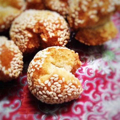 The Hong Kong Cookery Chinese Smiling Sesame Cookie Balls 笑口棗 Chinese