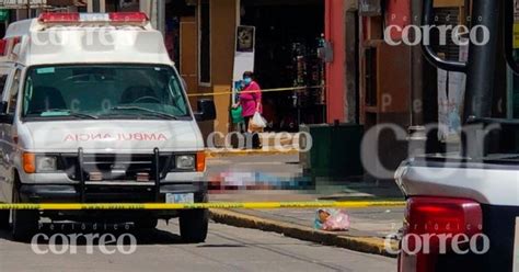 Mujer Asesina A Hombre Que Iba Con Su Esposa En La Calle Principal De