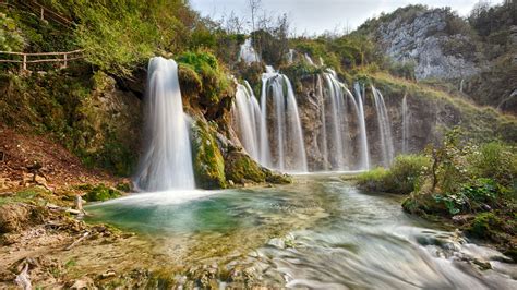 Wallpaper Pemandangan Air Terjun Taman Nasional Aliran Anak