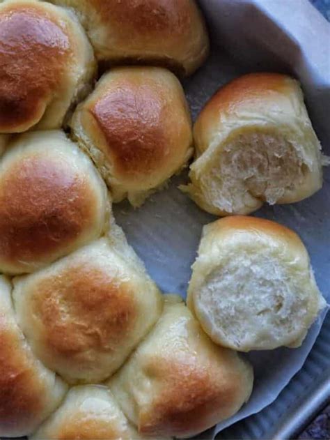 Homemade Soft Dinner Rolls Dees Little Kitchn