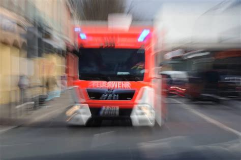 Kreis Gifhorn Mann stirbt bei Haus Brand Großeinsatz der Feuerwehr