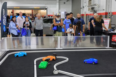 Hydrogen fuel cells will soon power every bus h 29