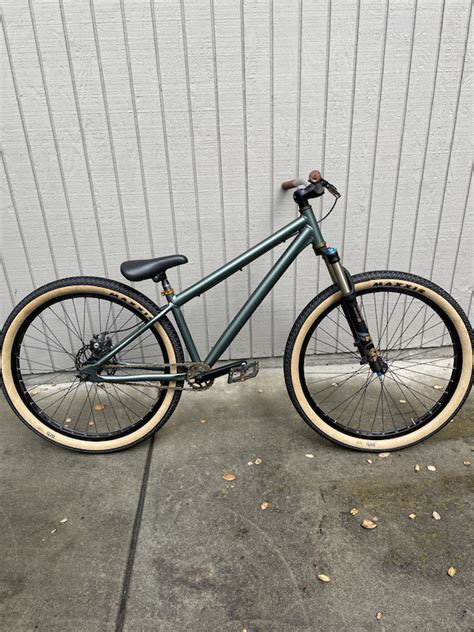 Custom Giant Dirt Jumper Size M For Sale