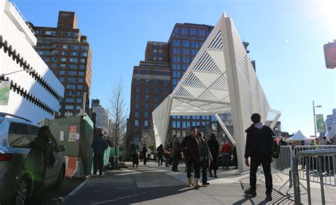 Nyc Dedicates New Aids Memorial In Greenwich Village 2016 12 02