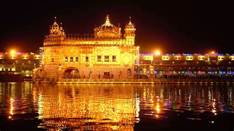 Celebrate Gurupurab in Golden Temple and Fireworks, Fireworks Adorn Sky ...