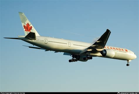 C FIUR Air Canada Boeing 777 333ER Photo By Darren Varney ID 056753