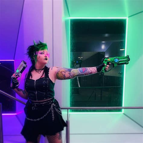 Cyberpunk cosplay shoot! Waiting to get some actual photos back from my ...