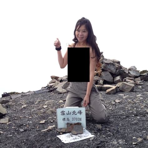 Lihat Foto Seksi Gigi Wu Pendaki Bikini Yang Tewas Akibat Jatuh Page All