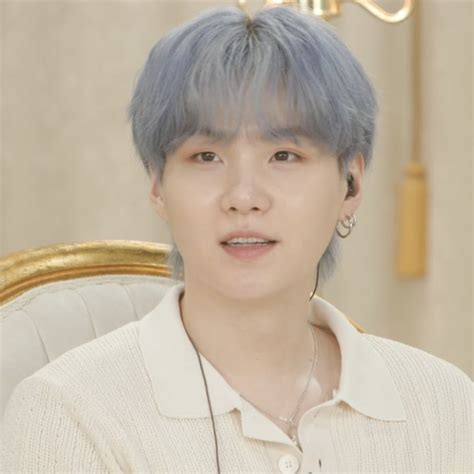 BTS S Suga Changes His Hair Yet Again And ARMYs Are Losing Their Minds