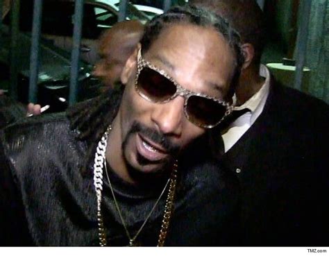 Snoop Dogg -- Someone Jacked My Concert Gear for Super Bowl Gigs ...