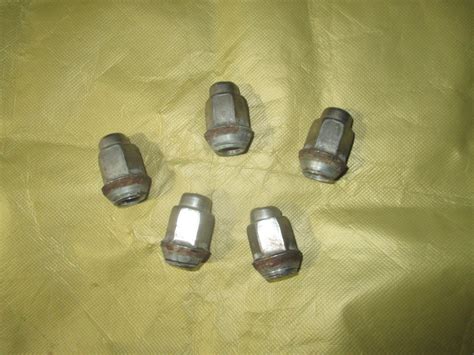 Гайка колесная литого диска 09594682 Шевроле Авео Т300 Круз Кобальт ...