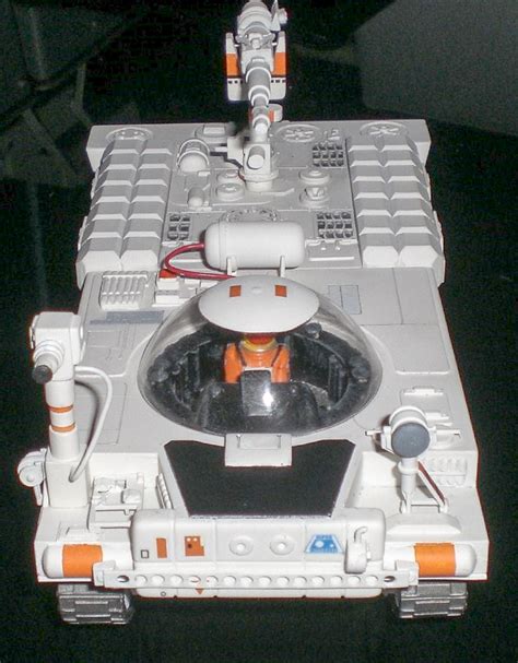 CultTVman Science Fiction 2014 1 35 Moonbase Alpha Type 3 Laser Tank