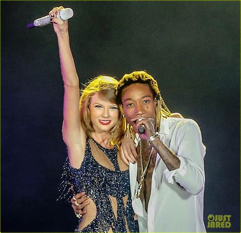 Taylor Swift Brings Out Wiz Khalifa For See You Again Duet Video Photo 862424 Photo