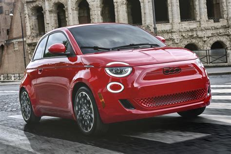 The New 2024 Fiat 500e Is An Adorable $34,095 Electric Car With ...